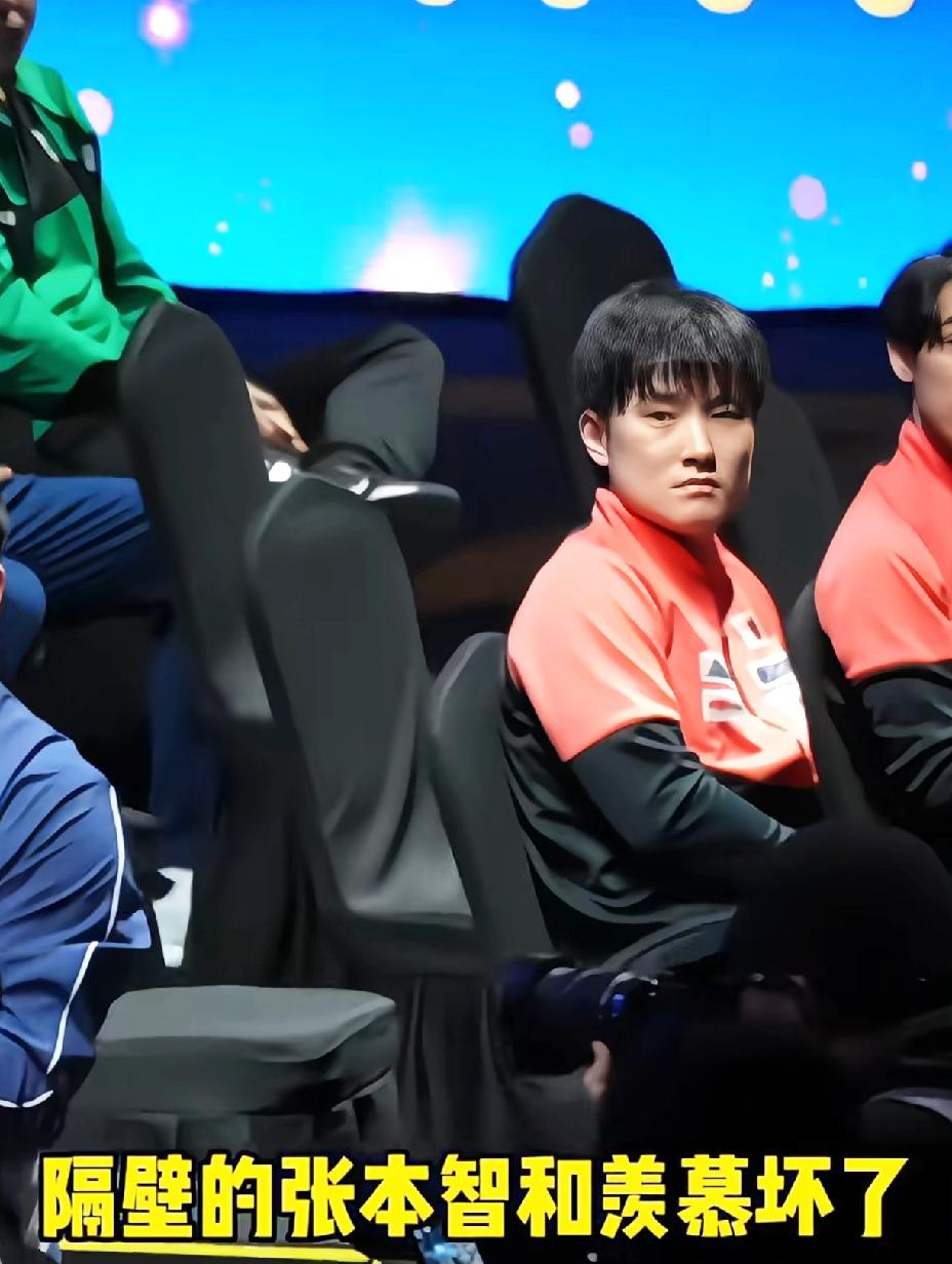 看把张本智和羡慕的，
他心里肯定是五味杂陈。
其实他还应该默默地松口气，
还好王