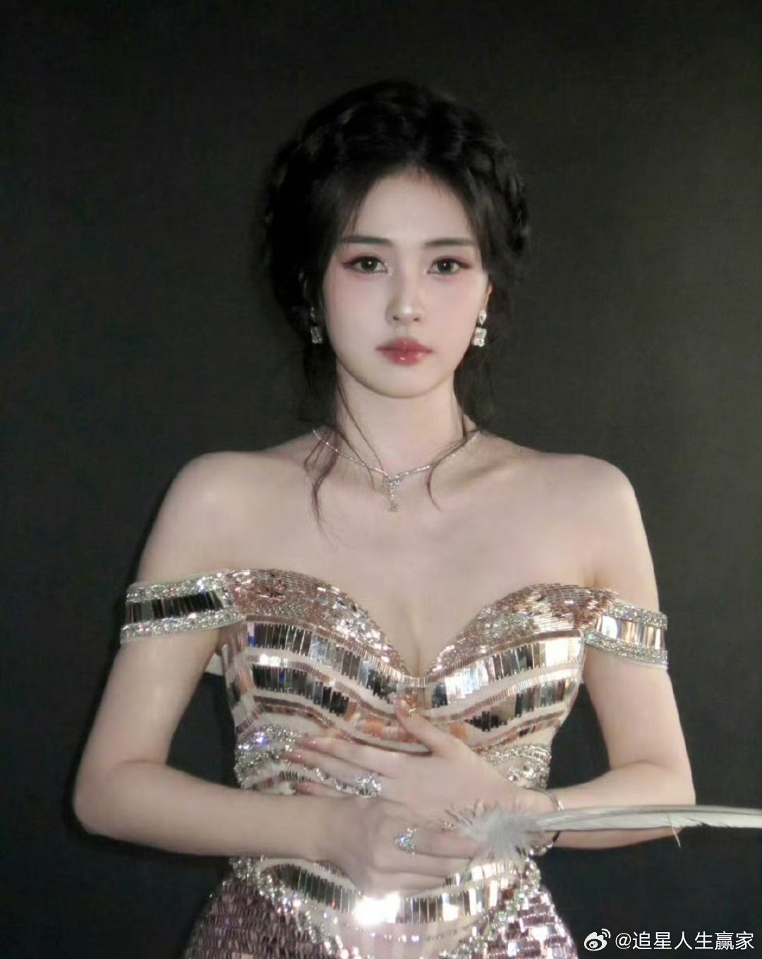 白鹿进组要下半年往后了 好呢好呢，一直无缝进组，姐姐好好休息(❁ 