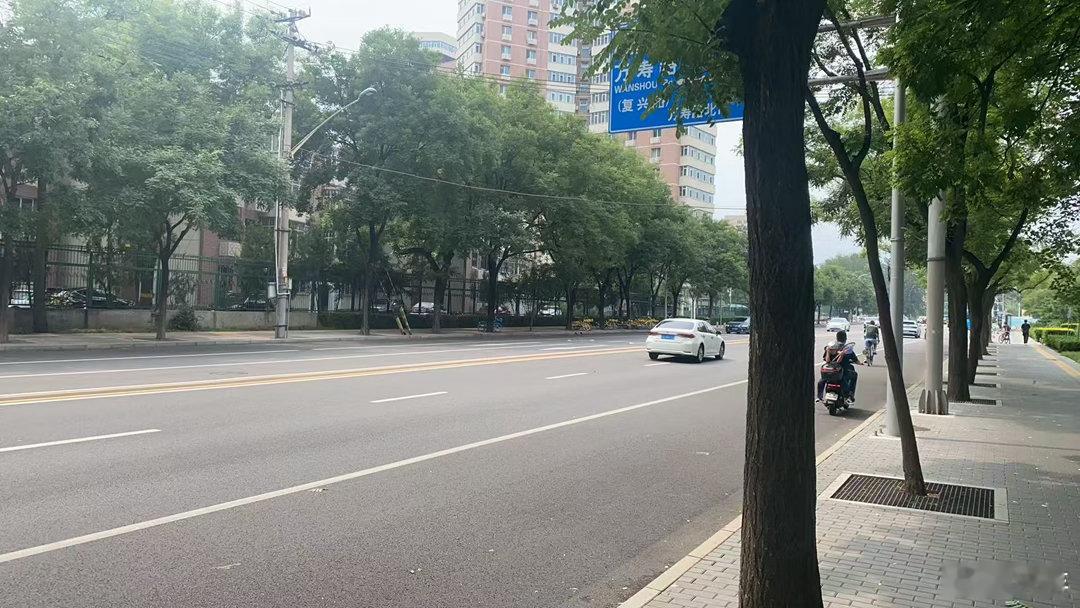 此刻，北三环与西三环，天气状况截然不同。大北京！