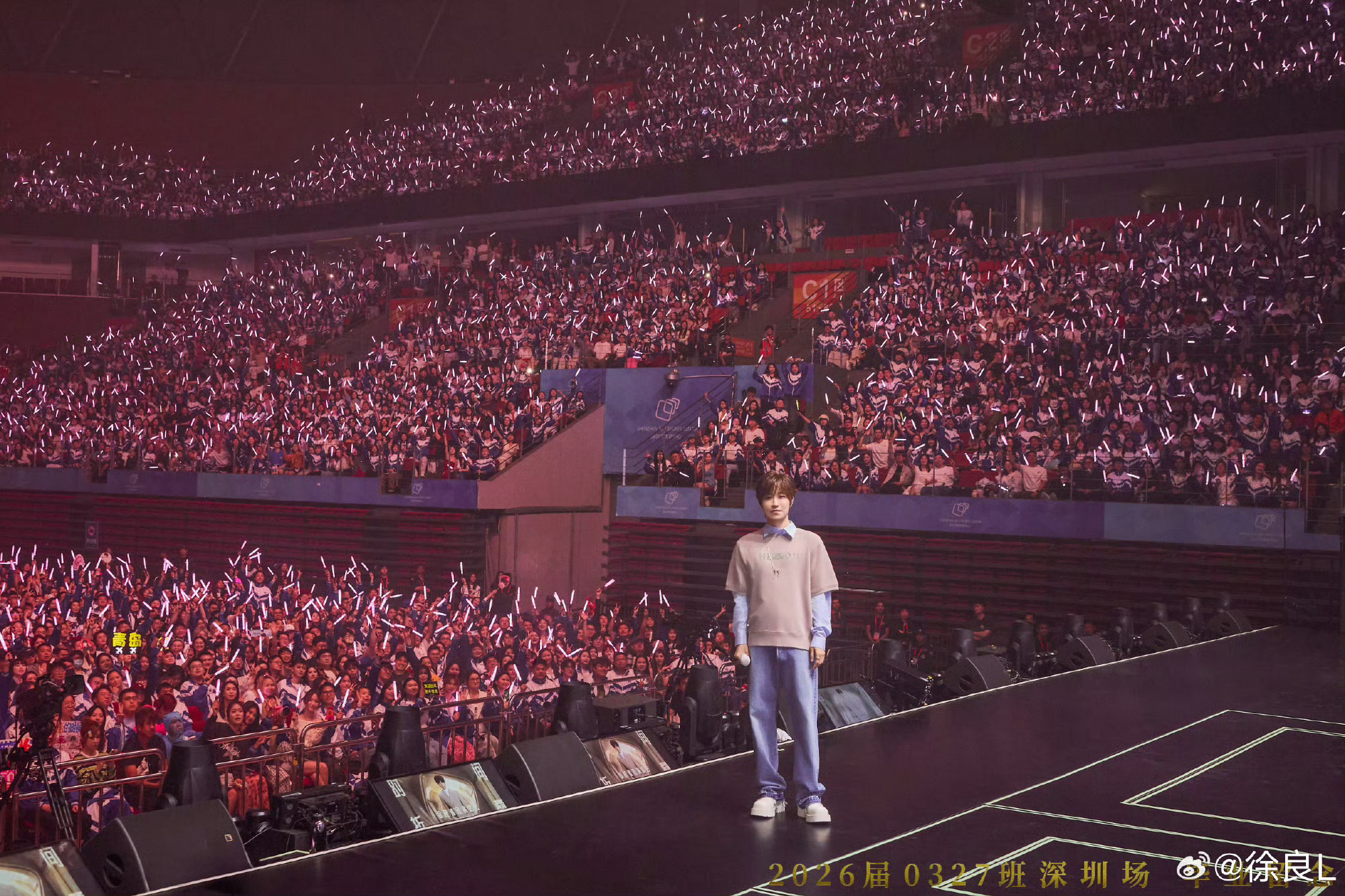 徐良全民现象级别演唱会 原以为是小众青春回忆，没想到一票难求，百万人共同赴约，刻