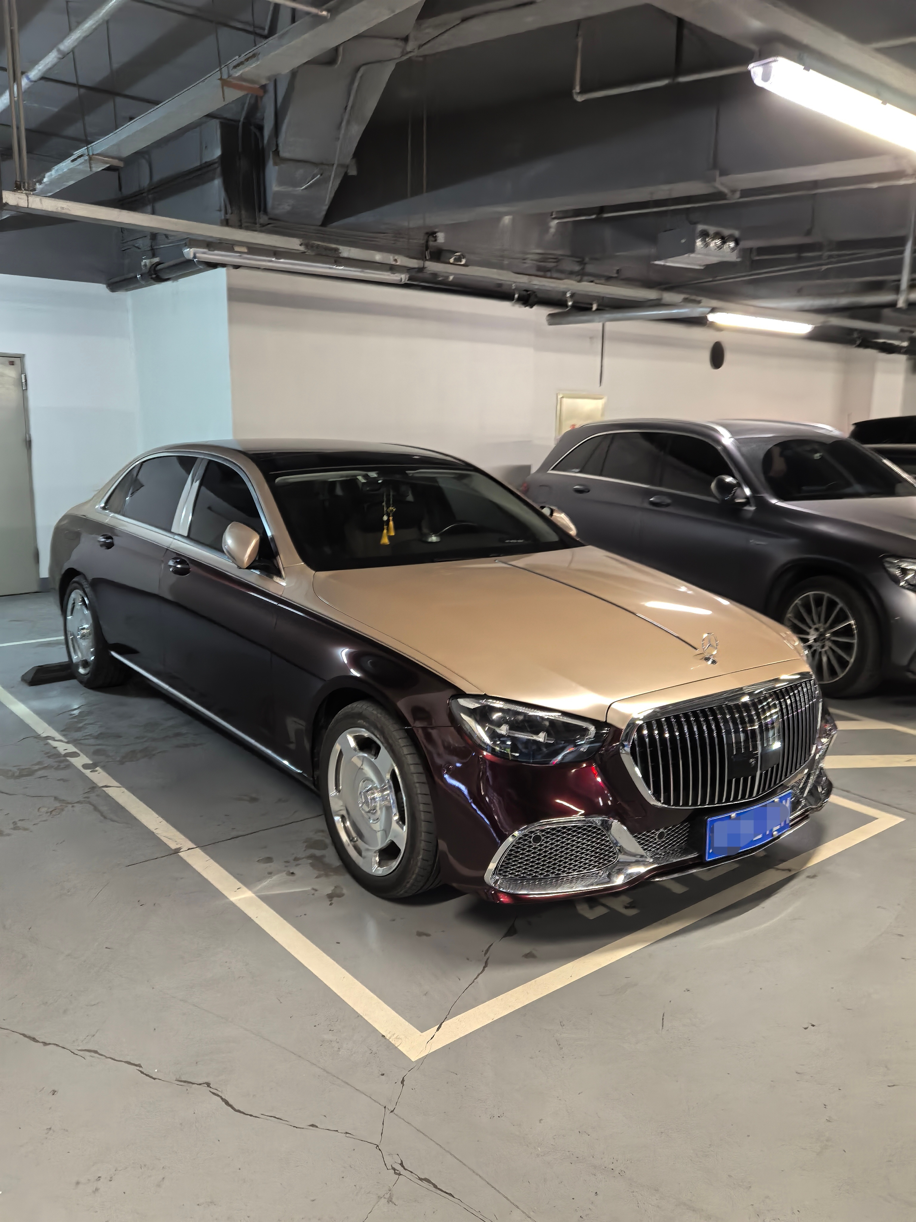 一台很上进的奔驰E[偷笑][偷笑][偷笑] 