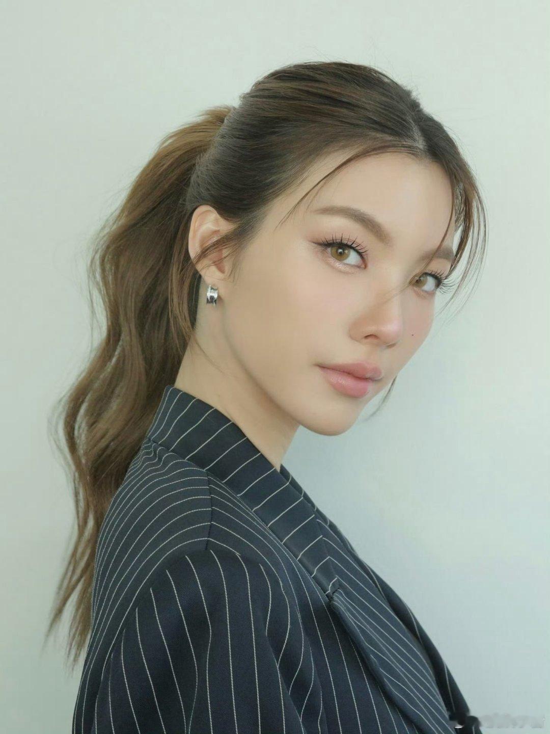 跨国星光高光对决，人气排行即将解锁微博海外星光人物TOP10 谁能强势登榜？拭目