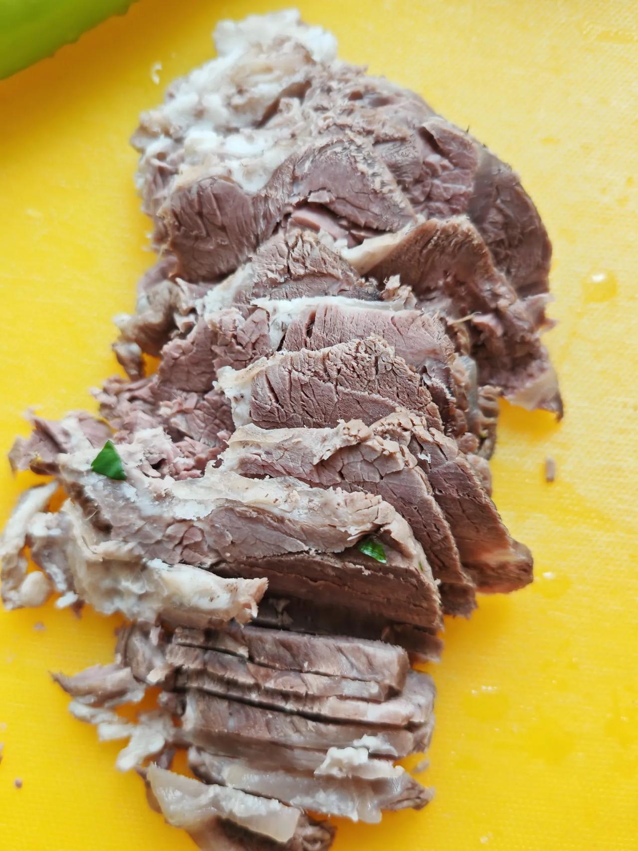 早餐！牛肉很好吃😋