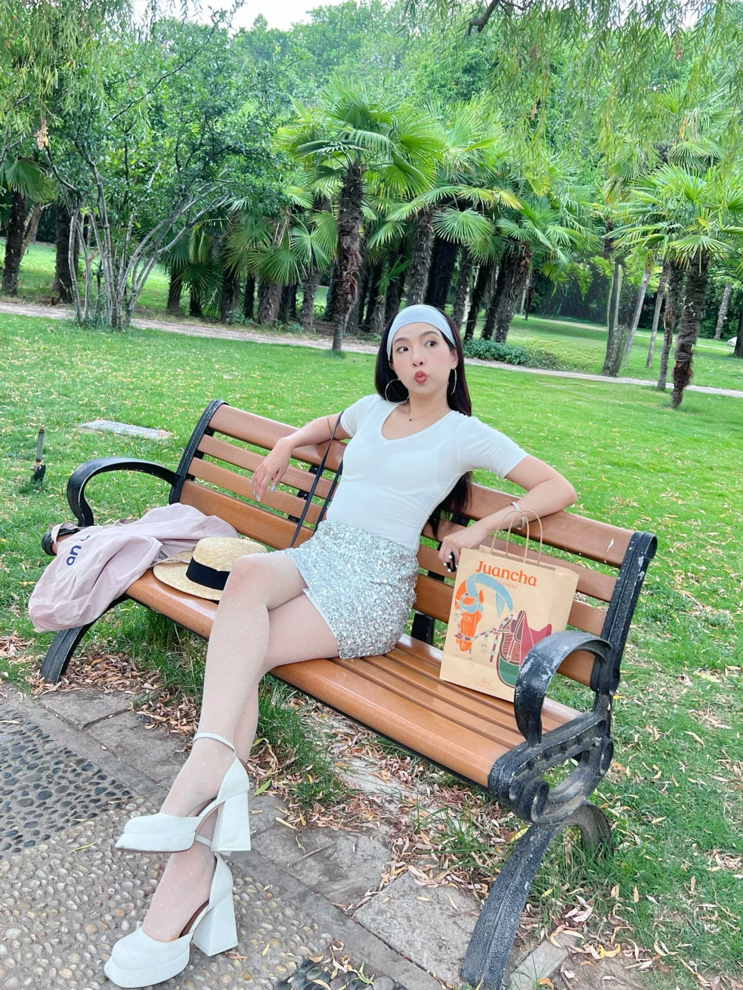 在路上，带着夏日果茶公园⛲️吸氧🌳🌲🍃