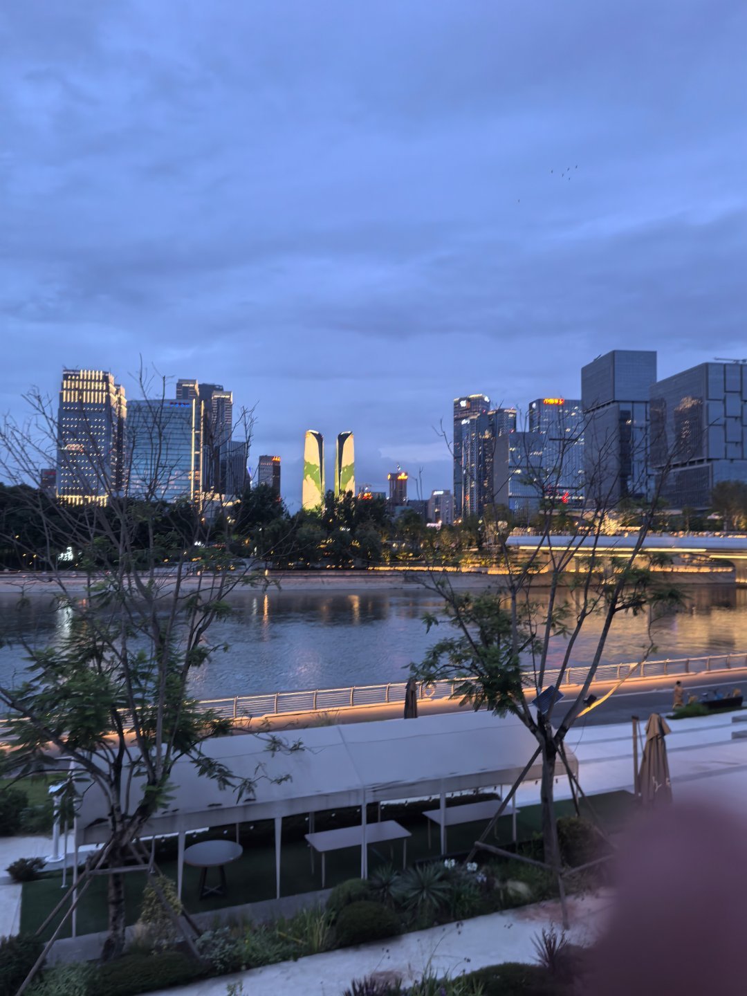 每天4000家待涨，指数还在4100点，小登账户还在新高，老登账户还在嗷嗷叫。 
