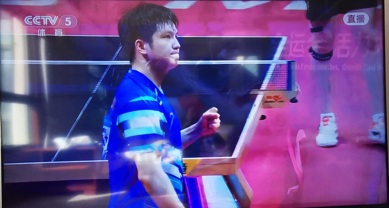 樊振东4：2王楚钦，进入决赛。