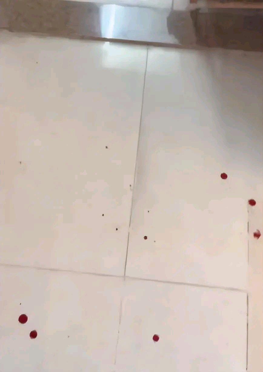 广东这事儿真够惊悚的！1月4日凌晨2点，租客小明多次给房东小万打电话留言“救命”