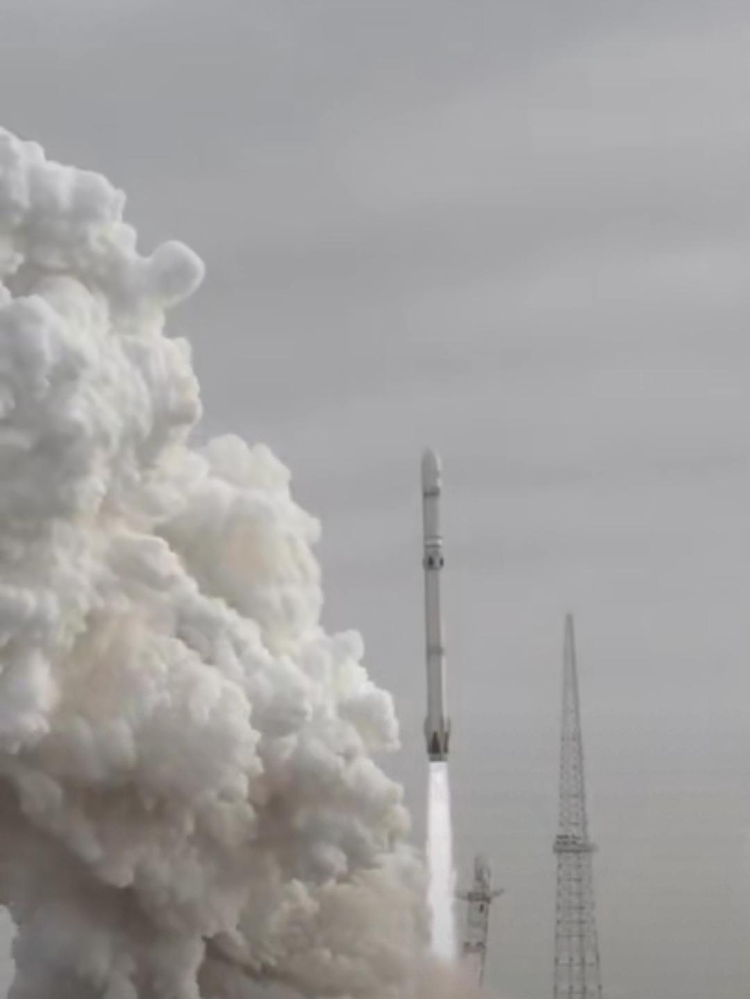 唉，可惜了。长征十二号发射成功，回收失败，任务完成一半。
加上不久前的朱雀三号的