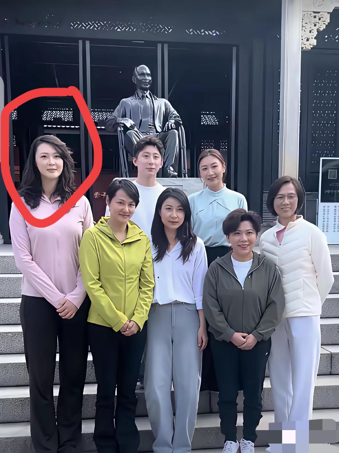 这是哪位？身高好高