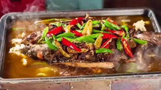 遇到过最让人无语的"吃白食"吗？不是吃霸王餐不付钱，是吃完了、还要把饭钱要回去。