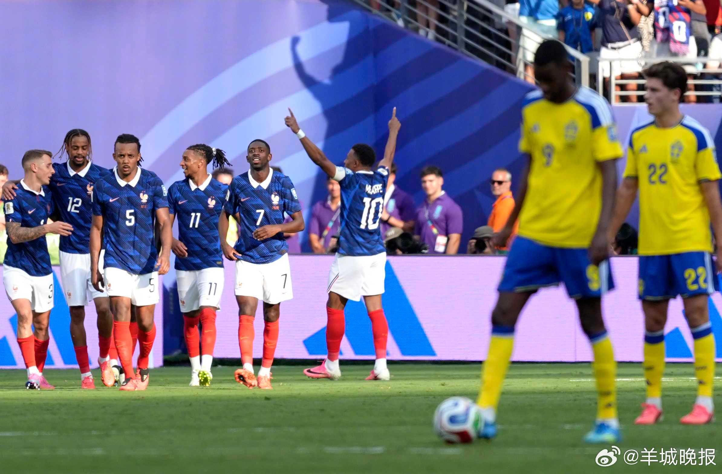 #法国3比0瑞典##姆巴佩世界杯18场18球##奥利塞 传球艺术家# 北京时间7