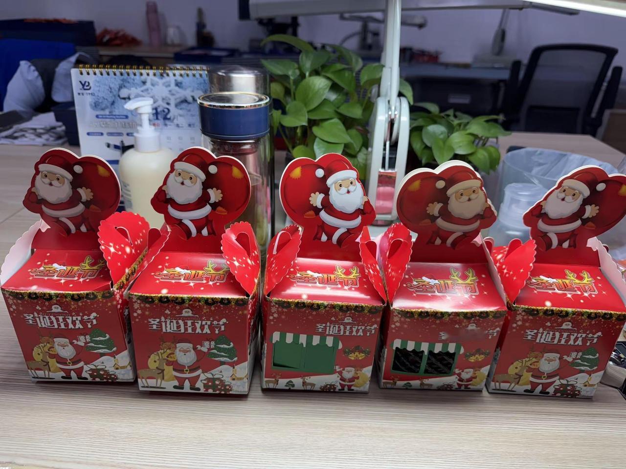 平安夜不重要，平安才重要，     祝愿所有的亲朋好友们平平安安，       