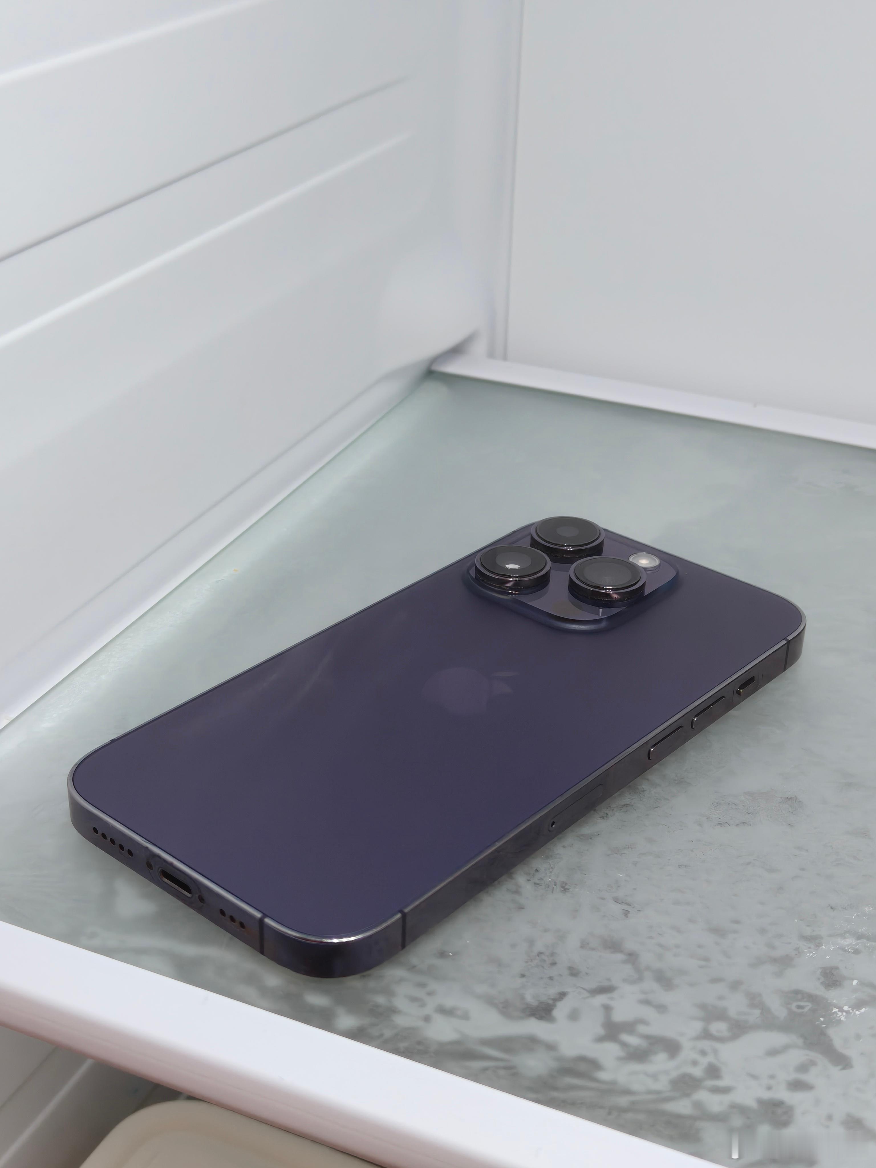 iPhone发烫怎么办我一般都是放冰箱冷静会儿，尤其是升级了iOS26的iPho