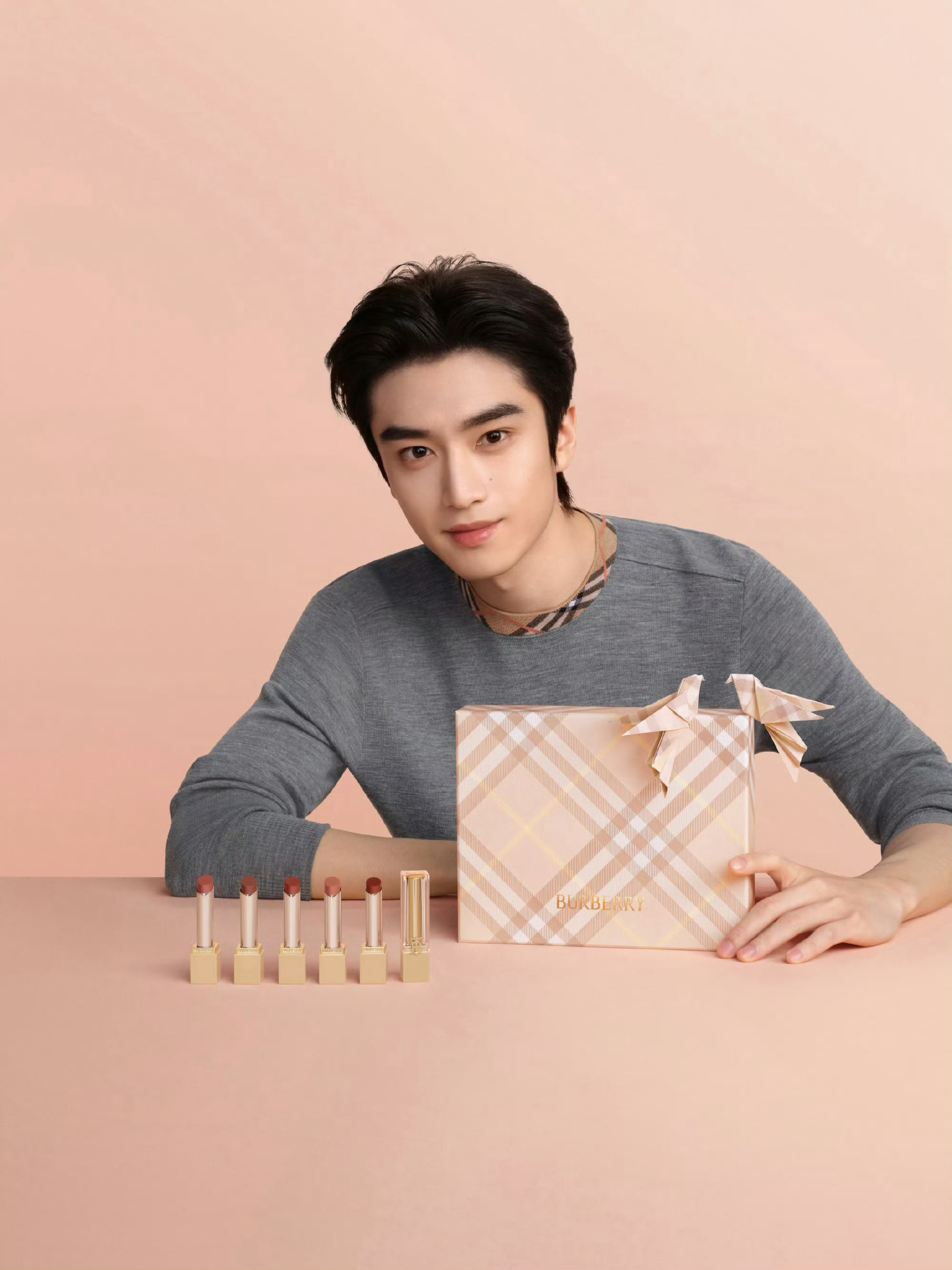 七夕将至，来看看各大品牌七夕限定 企划 分享： Burberry美妆七夕限定礼盒