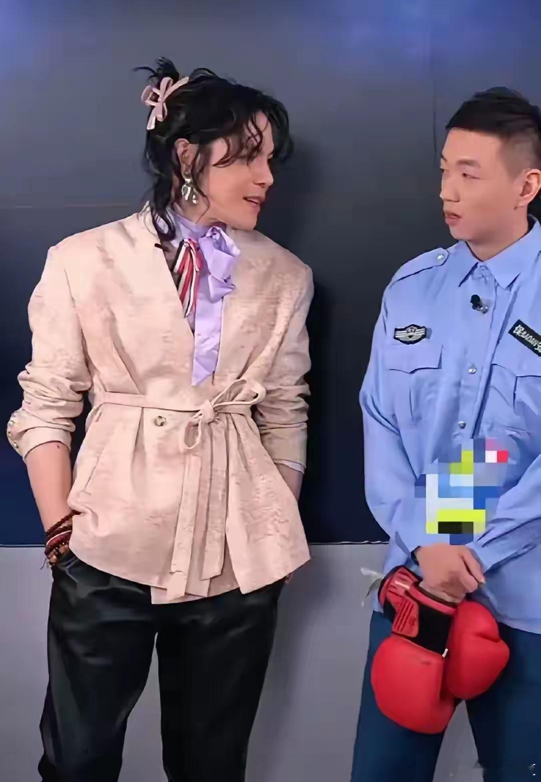 向佐，完成了自己内心的突破，他终于要做真正的自己了！对自己来说是喜，对婷婷来说也