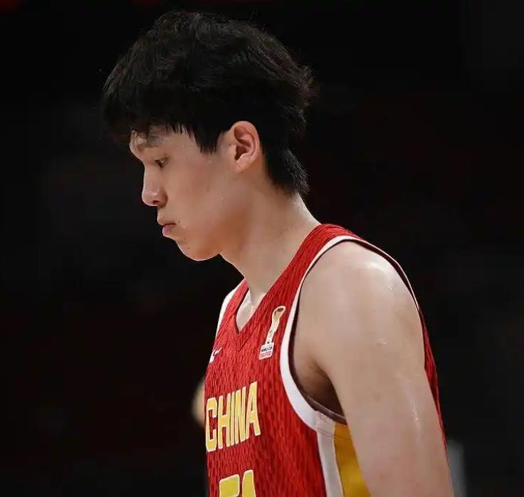 “足”篮打水一场空，重振雄风要何时？7月3日晚上我们的男篮在沈阳主场迎战小日子男