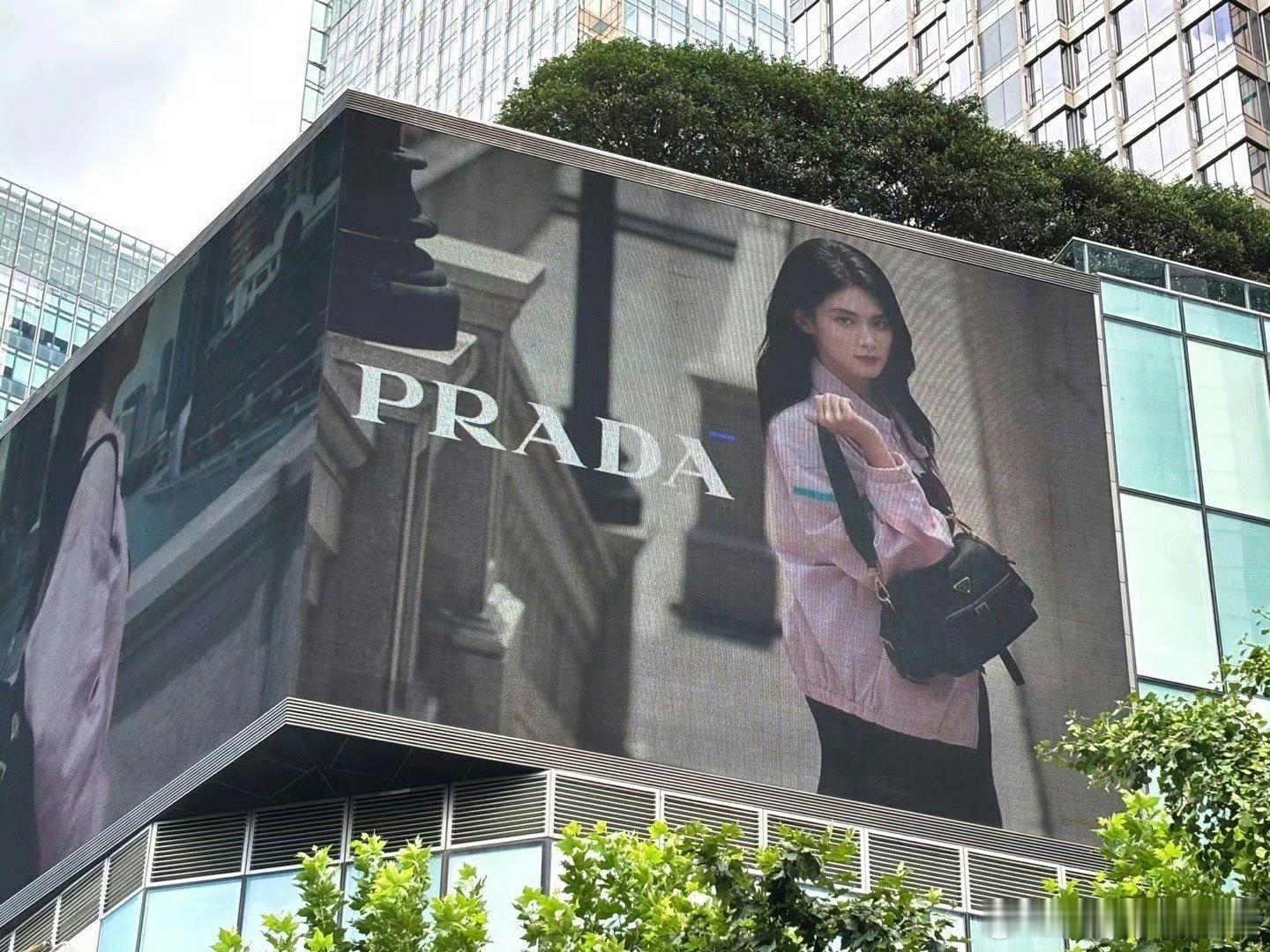 陈昊宇素颜拍全球大片合理吗陈昊宇prada全球广告敢于素颜陈昊宇摆脱修饰束缚，将