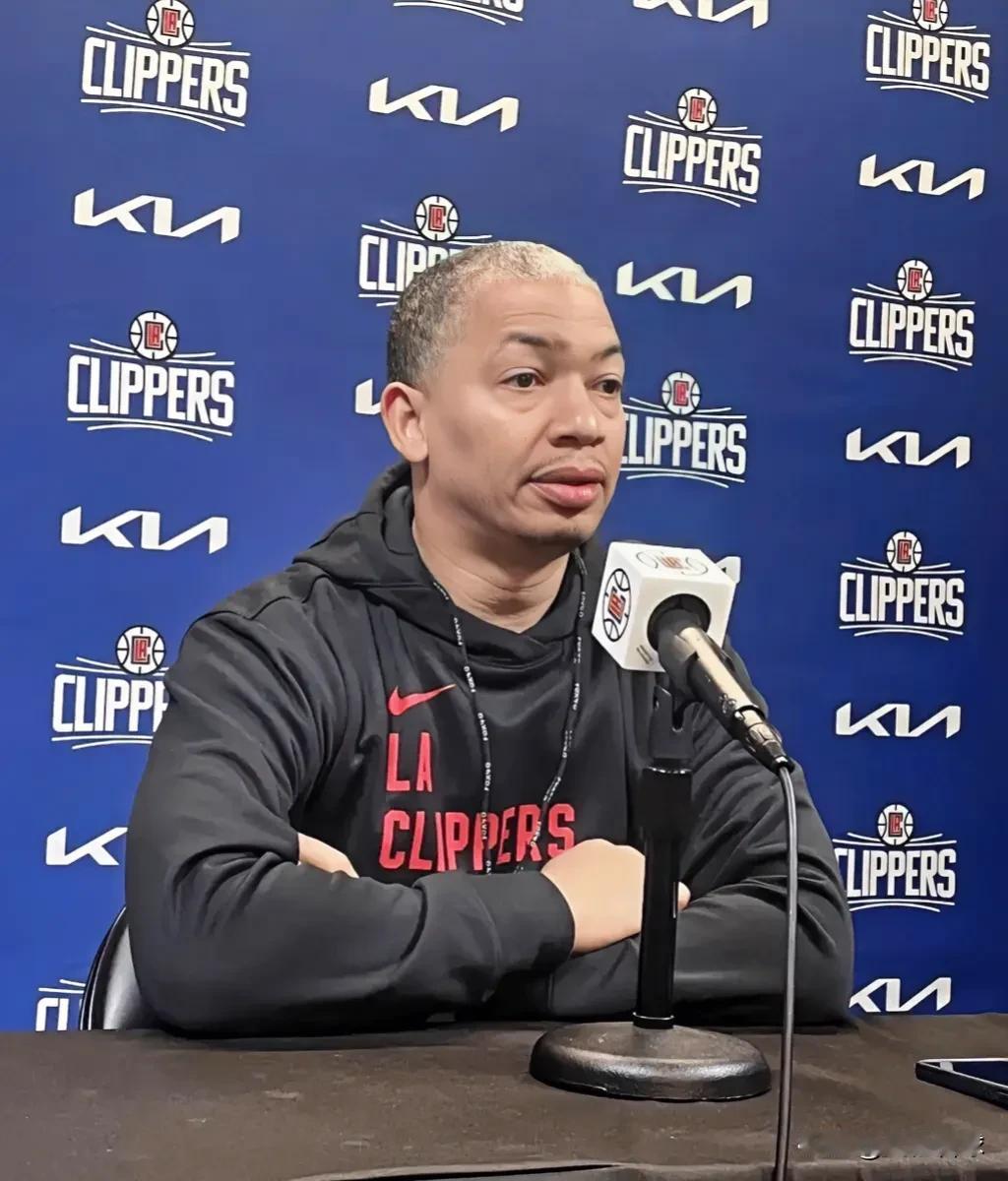 快船虽然108-107战胜76人，泰伦卢依然批评这3人表现不合格！
1、哈登状态