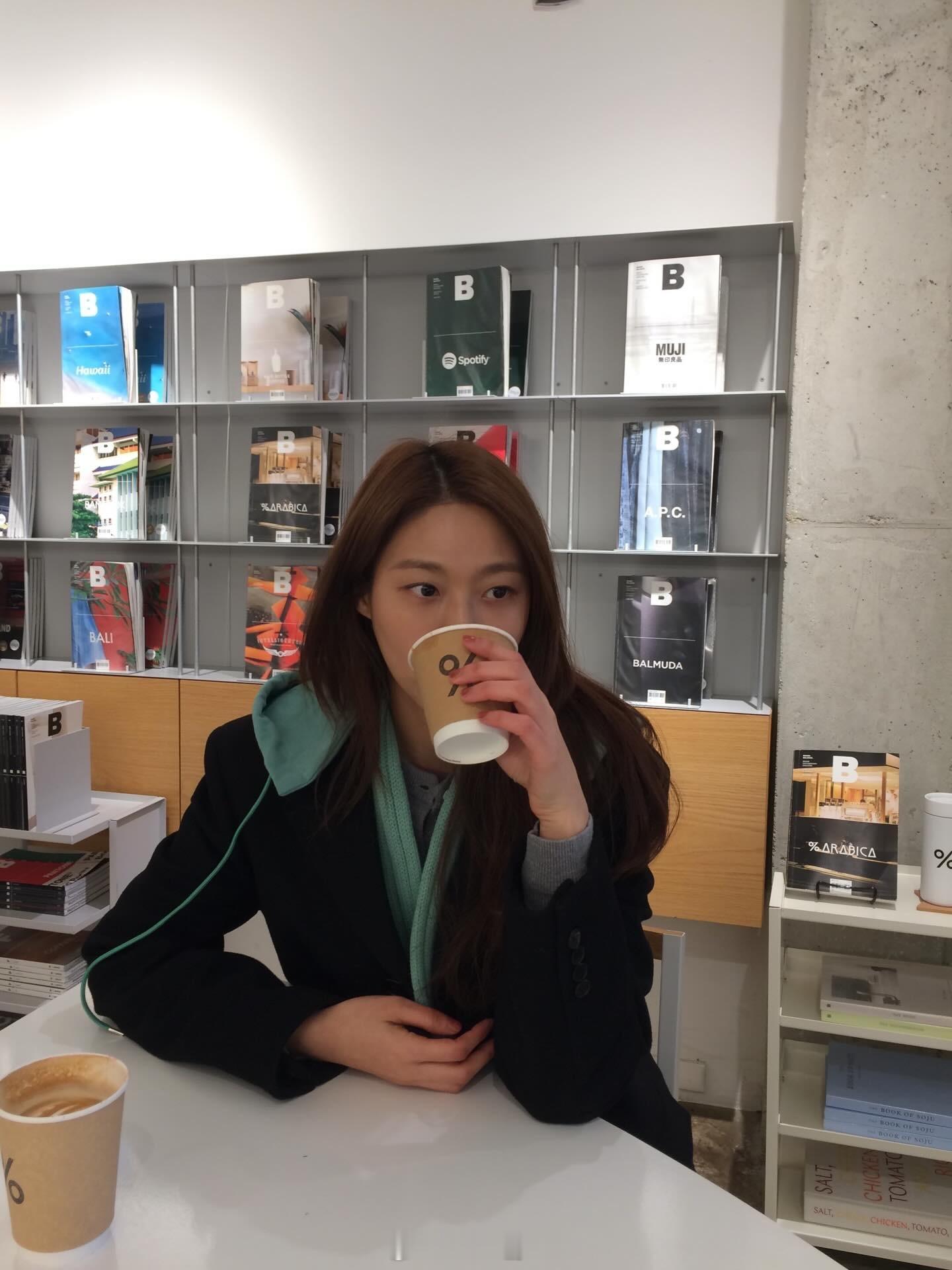 雪炫更新一组日常随拍 