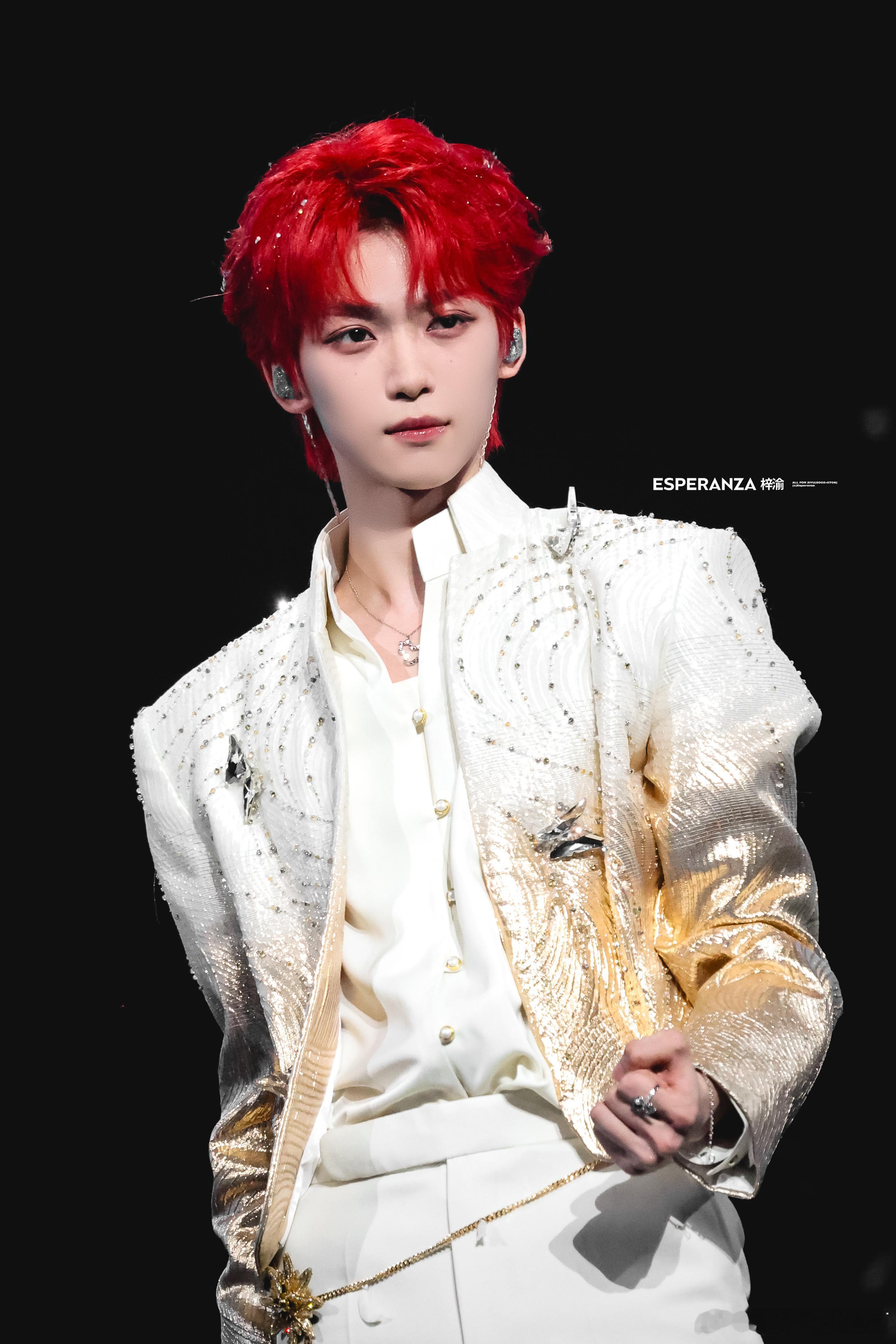 梓渝梓渝演唱会天神收银员call back可盐可甜，不知道这个梓渝拿什么输 