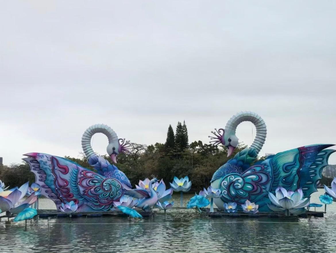 记得小时候，从初二到外公家拜年开始，要到初十才能走完亲戚。
爷爷有三个姐姐，都是