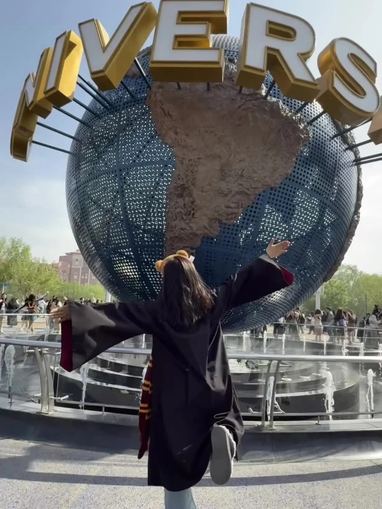🌎 𝐔𝐧𝐢𝐯𝐞𝐫𝐬𝐚𝐥 𝐒𝐭𝐮𝐝𝐢𝐨?...