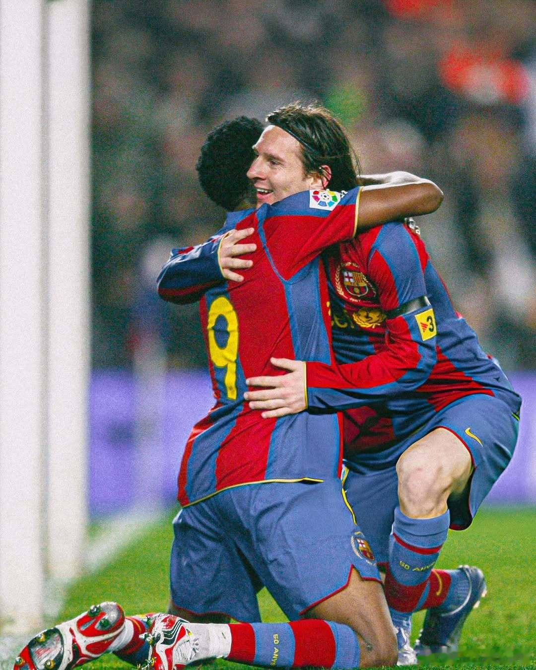 回望07/08巴萨，堪称群星过渡季。梅西初登舞台，小罗告别巅峰，埃托奥火力全开，