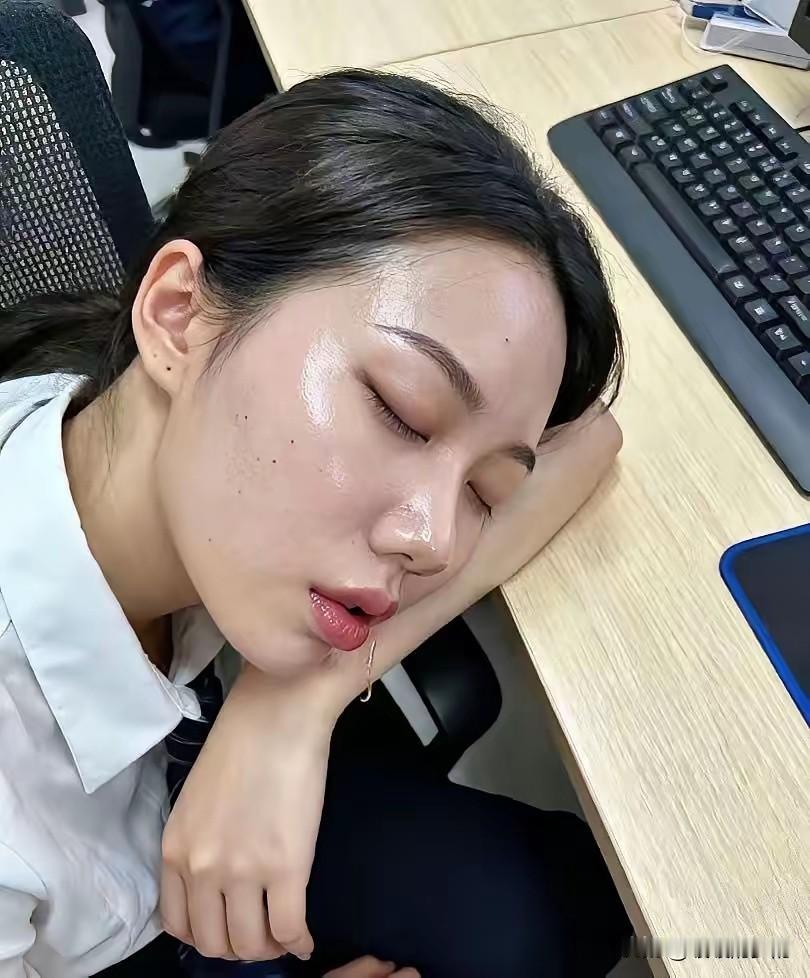 我该不该凉叫醒她