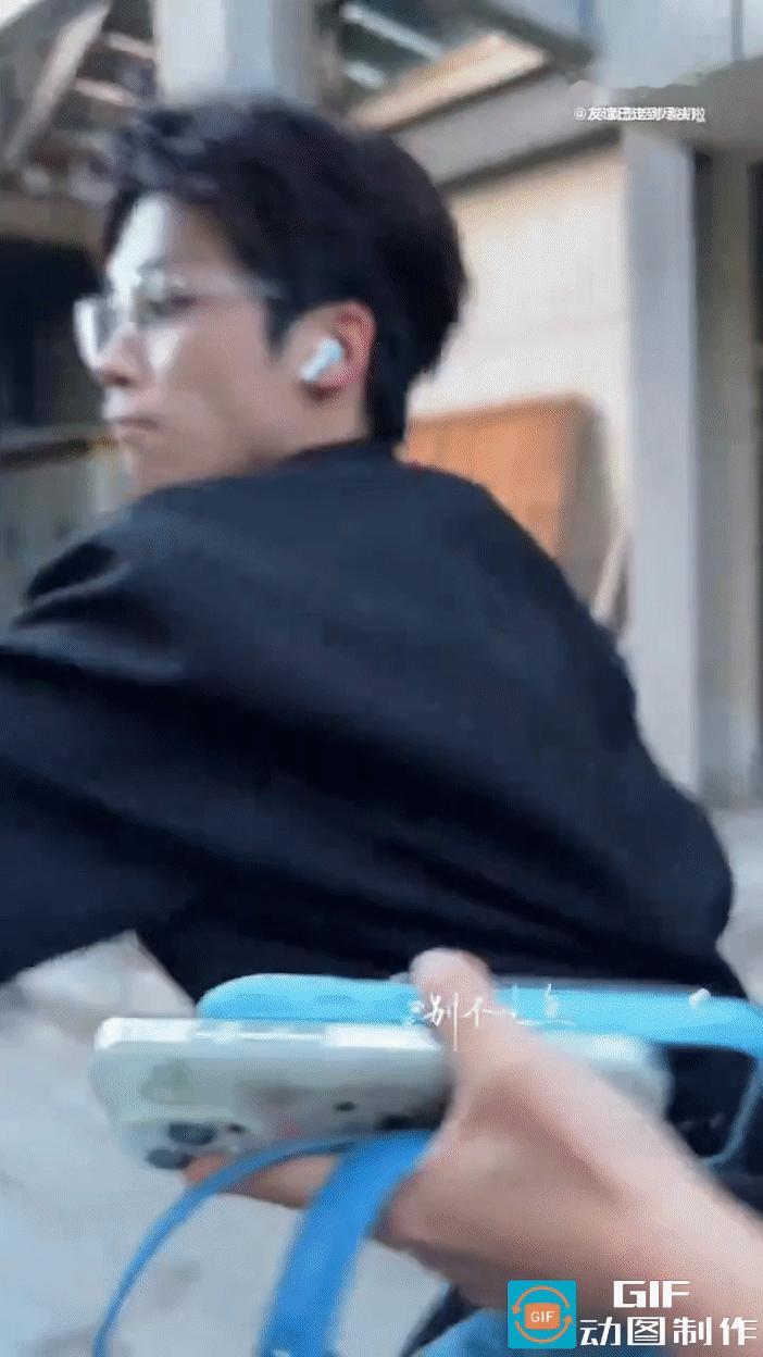 梓渝告黑梓渝告黑了 内娱快成武术队了，大家可能有一个误区，ss确实有侵犯隐私寻绊