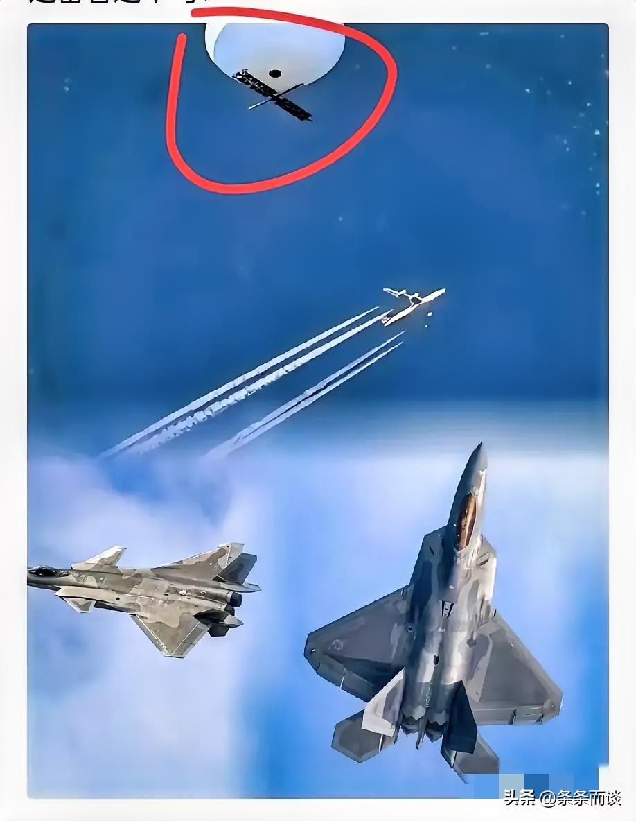 3月13日军报这消息看得人后背发凉，那个叫武辉的特级飞行员，这回真是玩命了。 ​