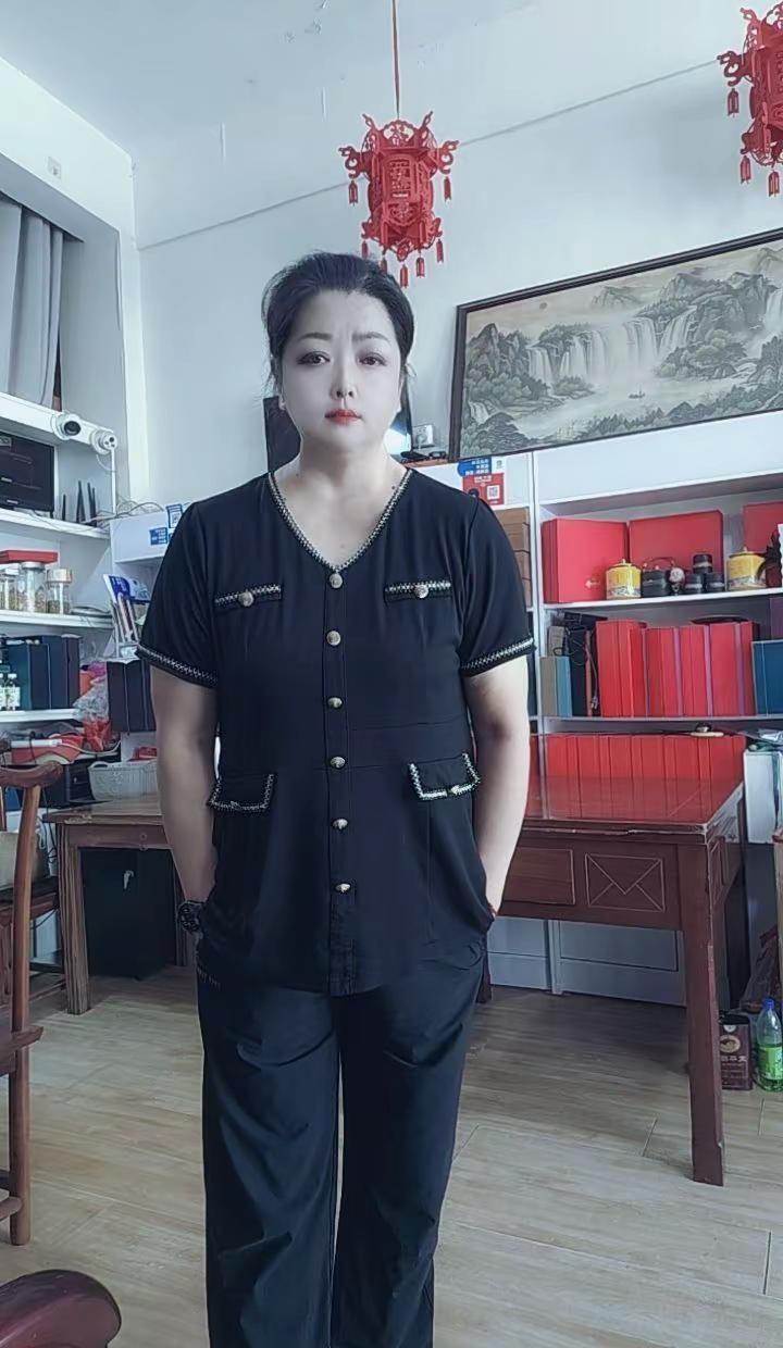 去年，8月16号到今年8月3号用了一年的跑步锻炼的效果。每一滴汗水都不是白流的！
