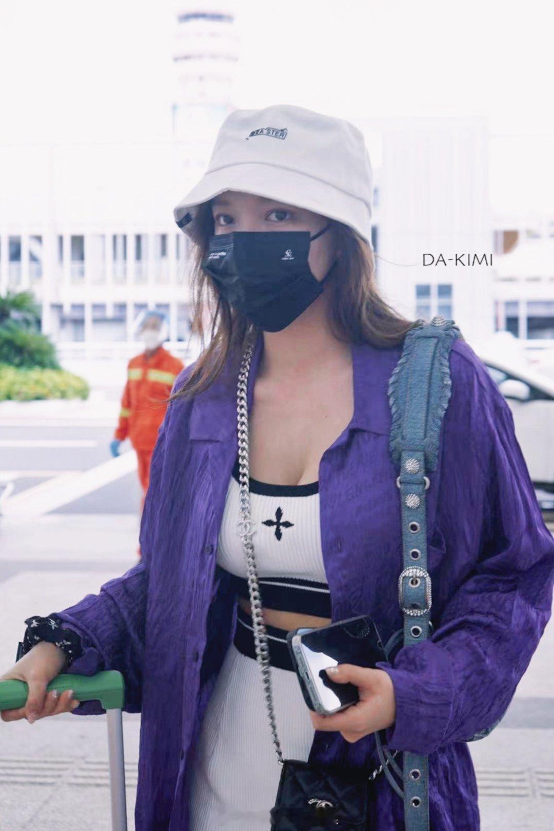 发一组在机场的潇潇，程潇私服好美🥰 ​​​