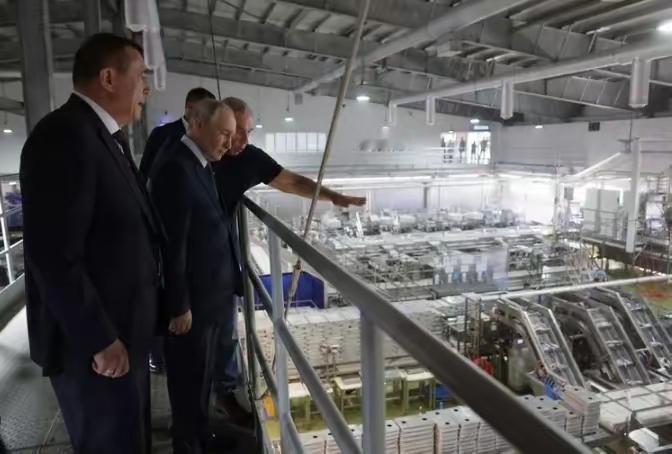 乌方提议黑海停火乌克兰最担心的就是钱的来源被掐断，黑海就是这个大动脉，双方在这里