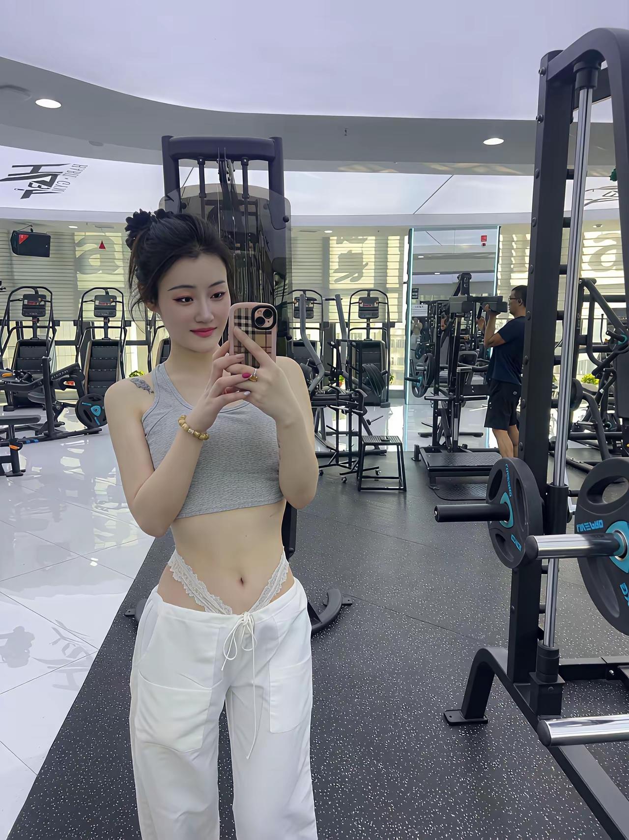 新年到了，用游泳和跑步打卡新年爱好超赞！

就说游泳，2026年初重庆云阳好多游