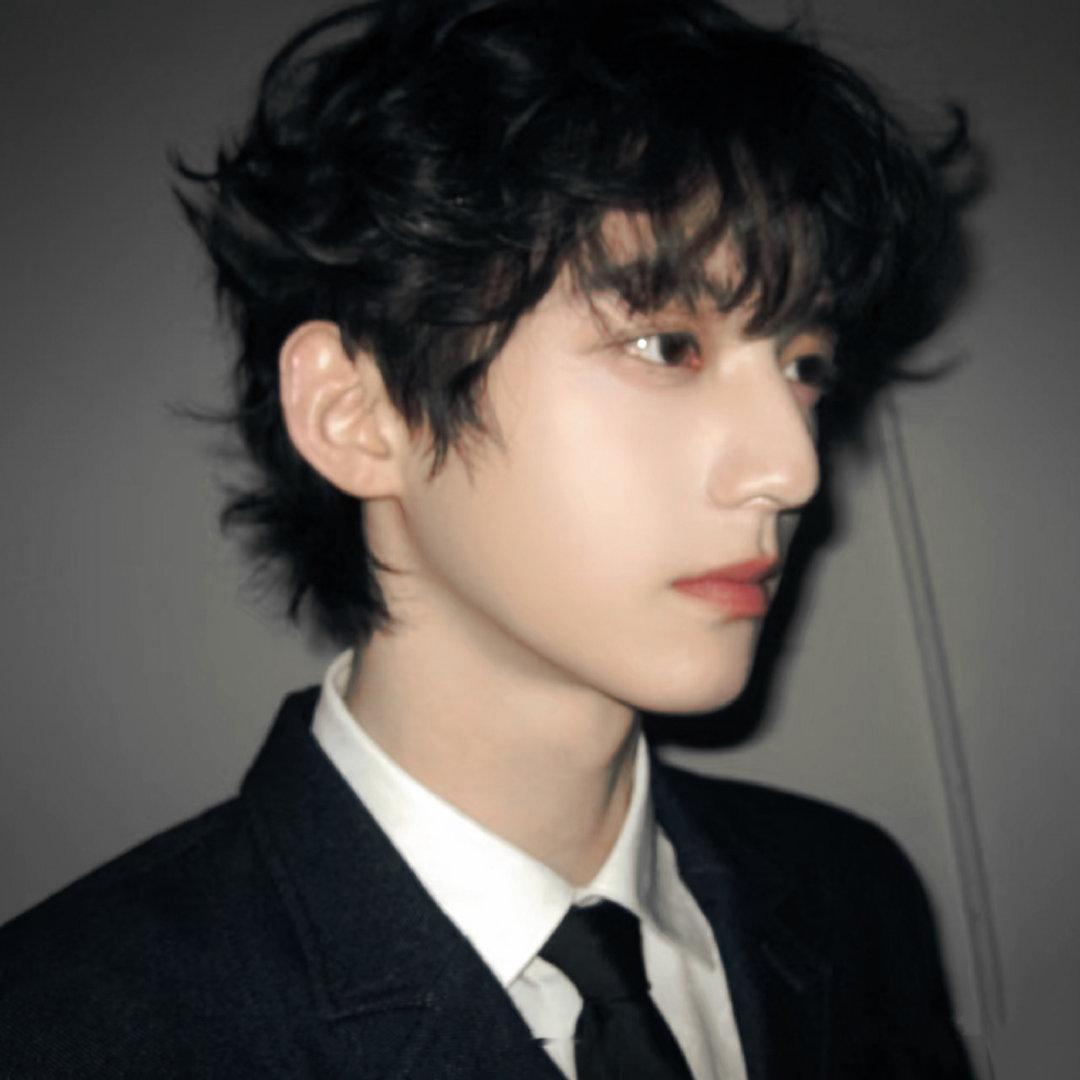 赖伟明回应出场自带信仰BGM 害羞版赖伟明太可爱了！出场自带《信仰》BGM，被粉