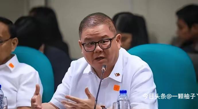 菲律宾农业部长劳雷尔最近可是真着急，3月17日专门紧急约见中国驻菲大使井泉，场面