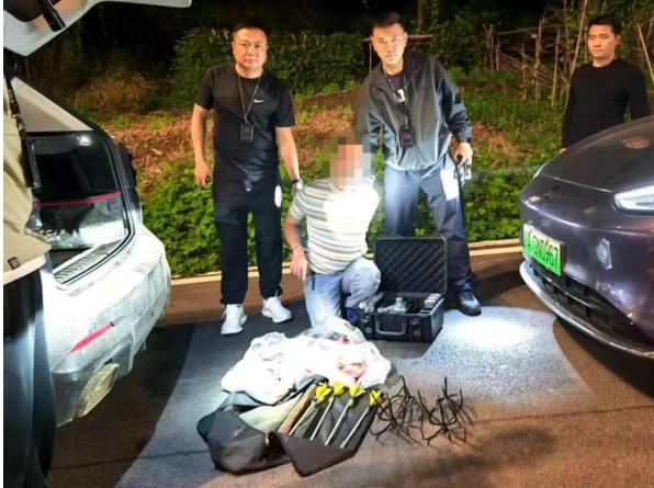 不用进山，夜里飞一趟就能猎野味？宜宾首起无人机“坠箭”狩猎案告破：无人机改一改就