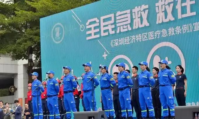 蓝天救援队不收费，无工资，为什么很多人挤破头想加入？因为能进去的，都是有钱又闲的