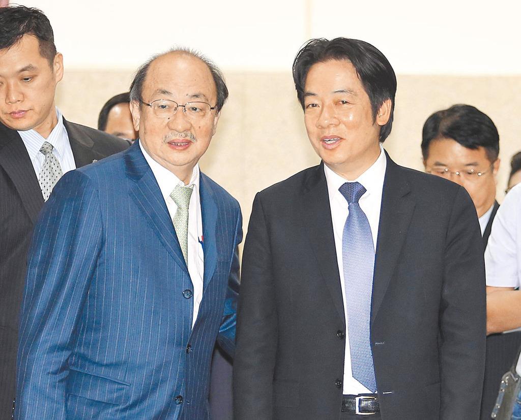 柯建铭不动如山的背后

大罢免始作俑者柯建铭即使万箭穿心，民进党立院党团总召位置
