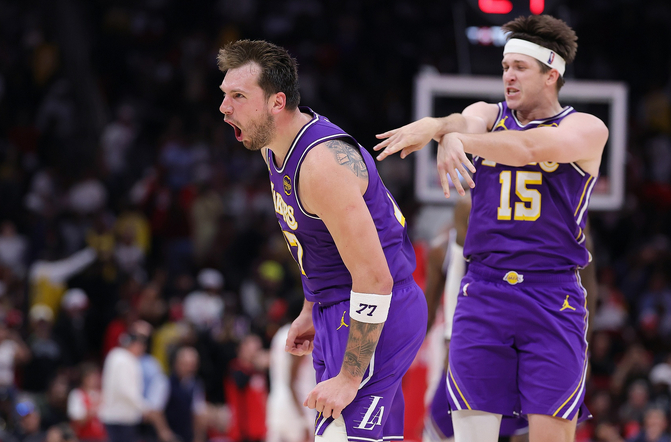 6月7日讯 近日前NBA球员乔·约翰逊和名嘴香农·夏普在节目中谈到湖人及奥斯汀·