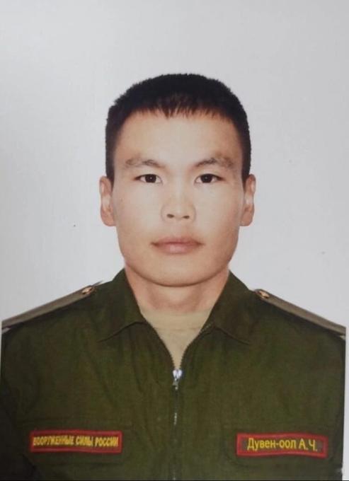 尽管他长了一副亚洲面孔，但却是俄罗斯人，并且死在了乌克兰。出生于 1989 年，