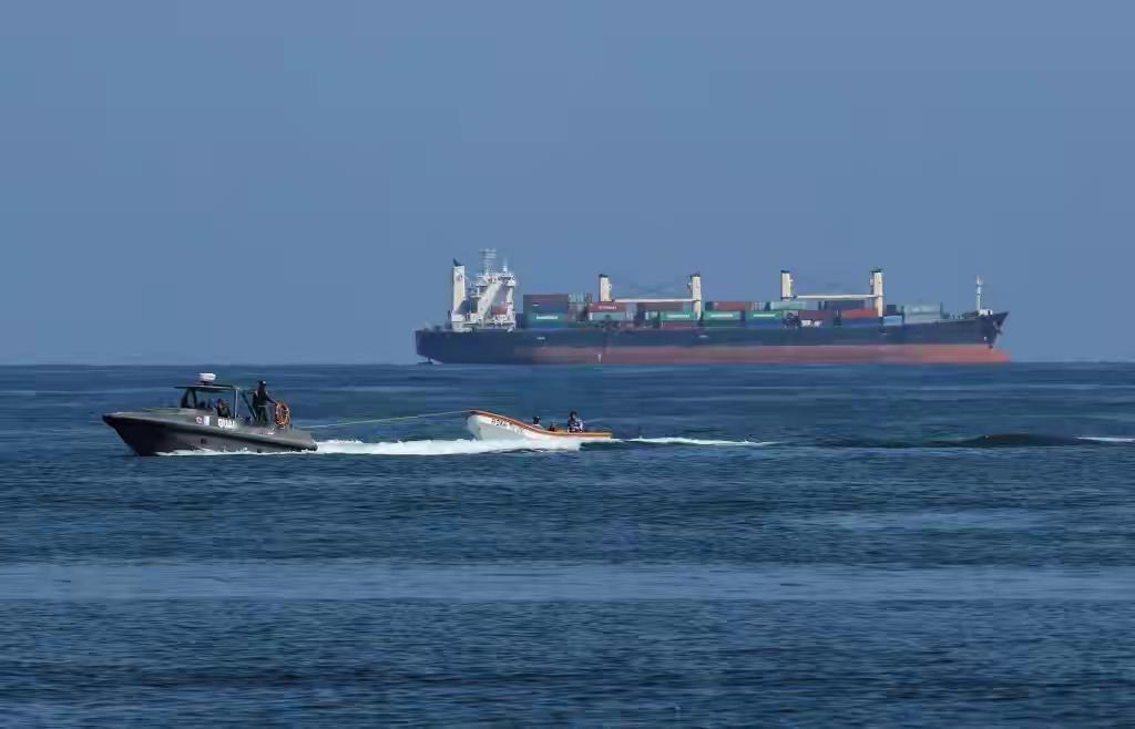 陈兵加勒比海，咄咄逼人，美国再次扣押油轮，我外交部已公开回应