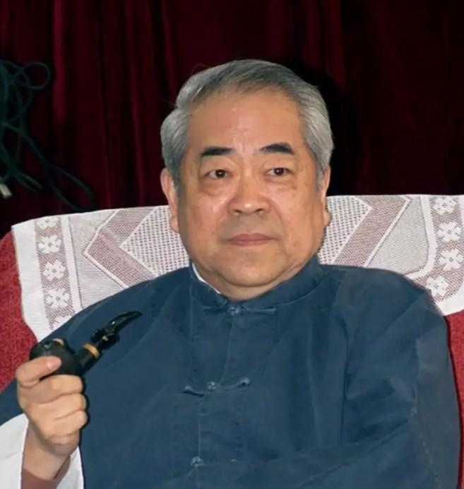 1970年，已婚的范曾为勾搭恩人的妻子，深夜秘密见面不惜从1楼爬到14楼。
范曾