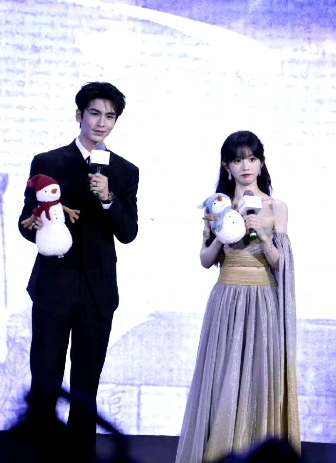 张凌赫田曦薇 离婚感中间还能站一个我 ​​​