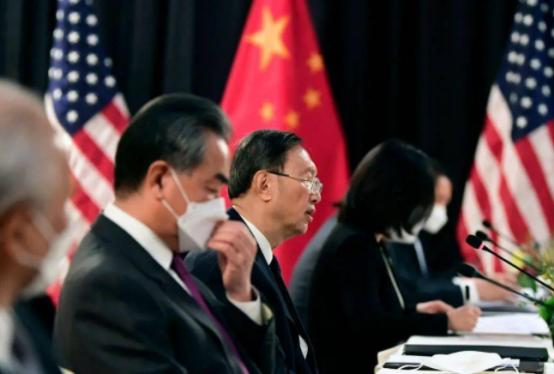 中国发展到今天，应该说国际威望非常高！但是你会发现，各国领袖去美国，是想得到尊重