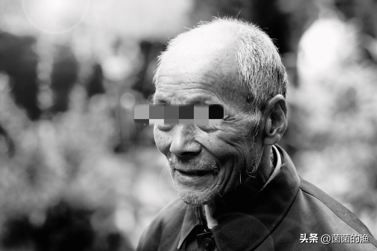照顾老人一辈子，最后只分到11万；40年没露面、连葬礼都没来的亲儿子，反倒拿走1