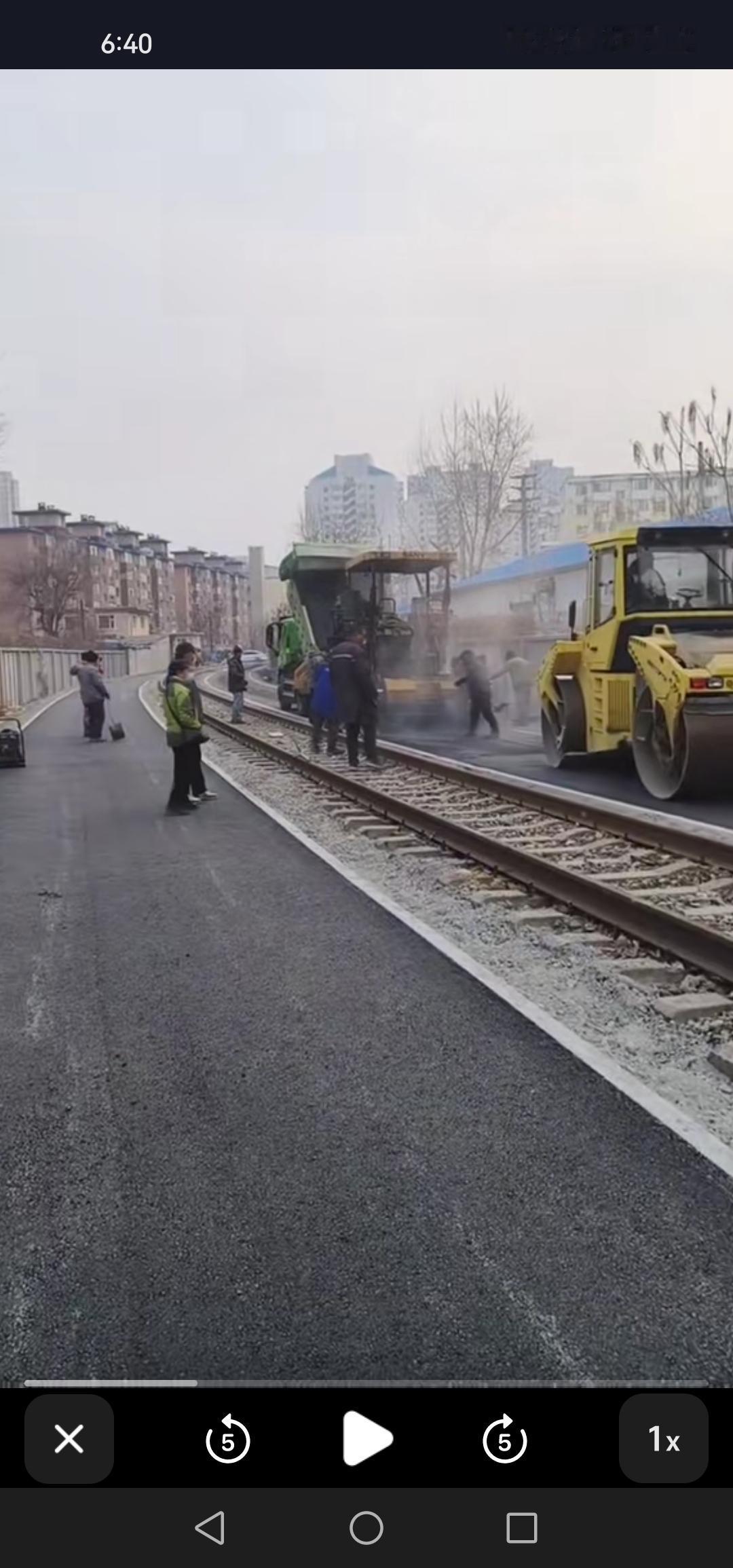 吉林市吉海铁路遗址公园珲春中段目前已修至亚泰路口，今年的工程即将收官。

吉林市