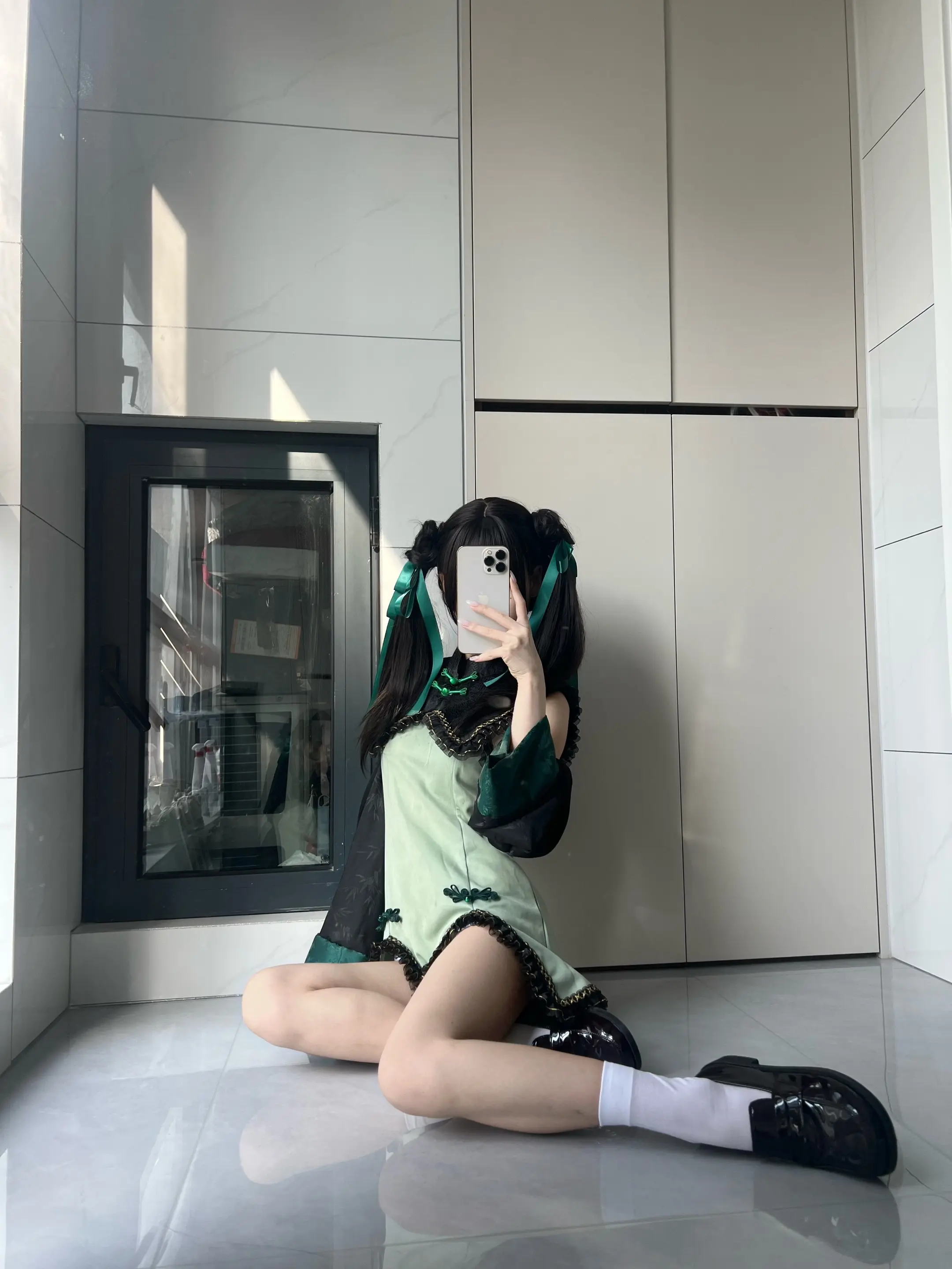 摸金中