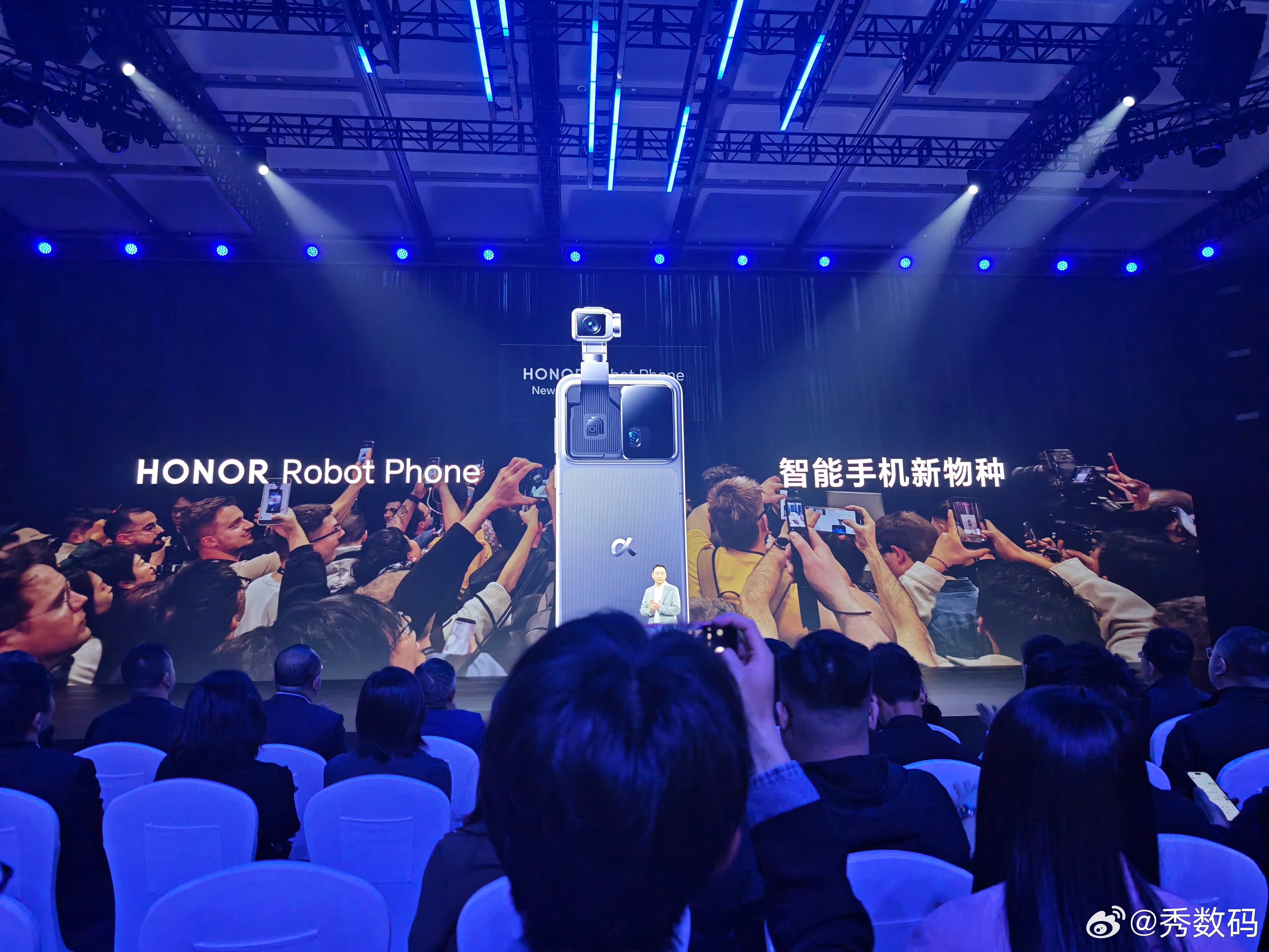 荣耀李健总说了，从RobotPhone到人形机器人，荣耀不再只是一家手机公司。一