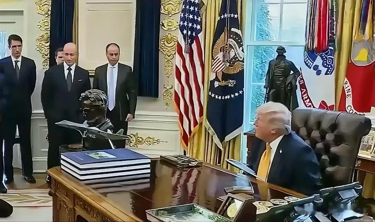 特朗普:“跟一个低智商的人打交道，因为加文·纽森承认自己是个有学习障碍的人，说实